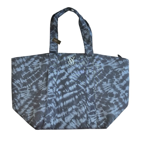 Victoria’s Secret NWT Tie Dye Blue Large Weekender Zipper Tote Shoulder Bag - Picture 2 of 10